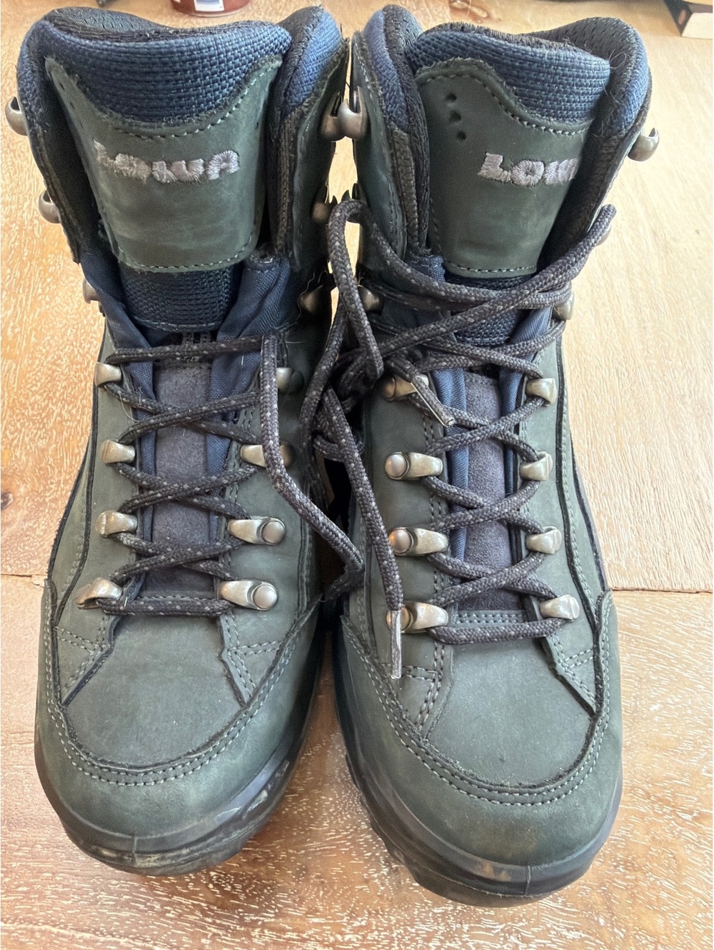Lowa Renegade GTX Mid Women's Hiking Boots Size US 7 Waterproof GORE-TEX [COPY]